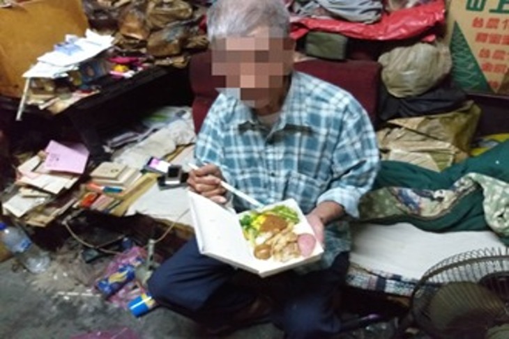 身障送便當溫暖萬華失能老人