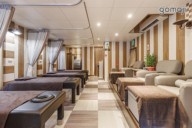 手掌芯足體養身會館