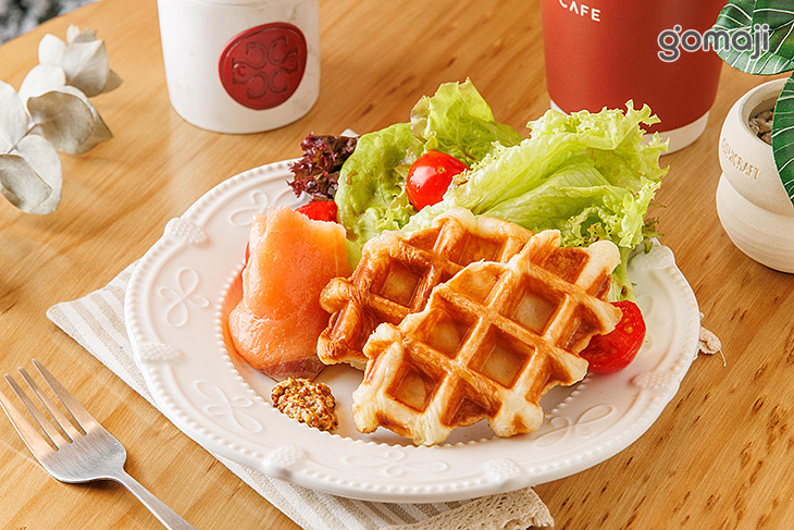 Or cafe咖啡也可以