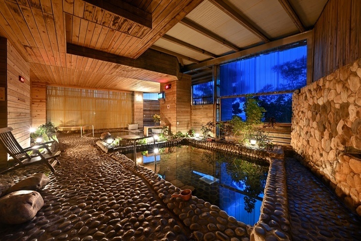 群策翡翠灣溫泉飯店