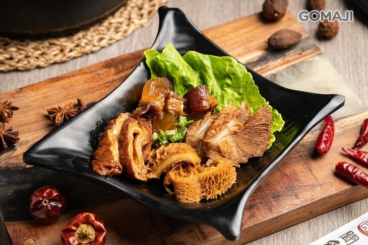 港式聞雞起爐麻辣雞煲火鍋(鳳山文衡店)