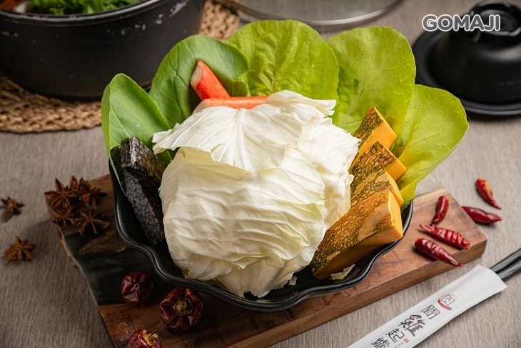 港式聞雞起爐麻辣雞煲火鍋(鳳山文衡店)