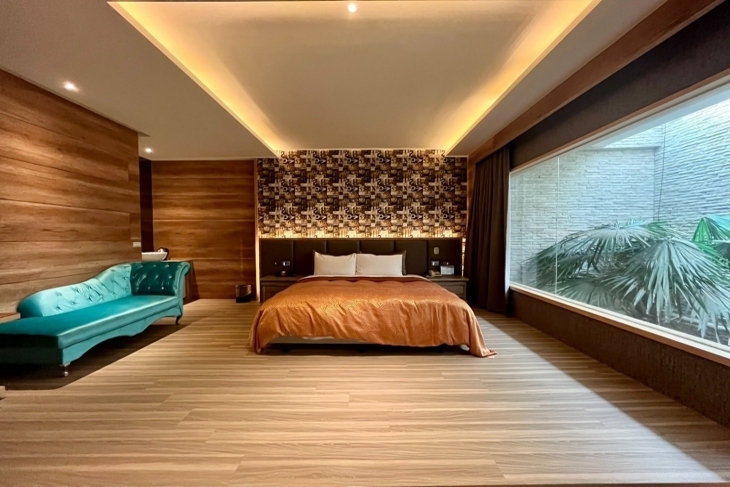 台中-水瓶汽車旅館