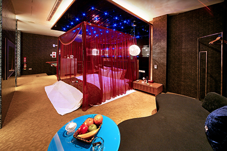 台中-風緻主題精品汽車旅館