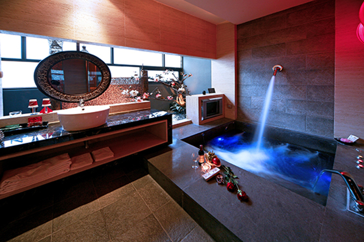 台中-風緻主題精品汽車旅館