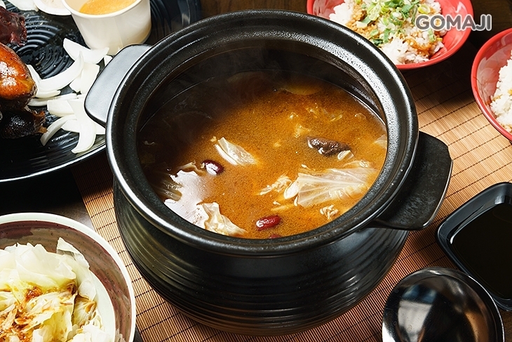 雞老爺藥膳桶仔雞