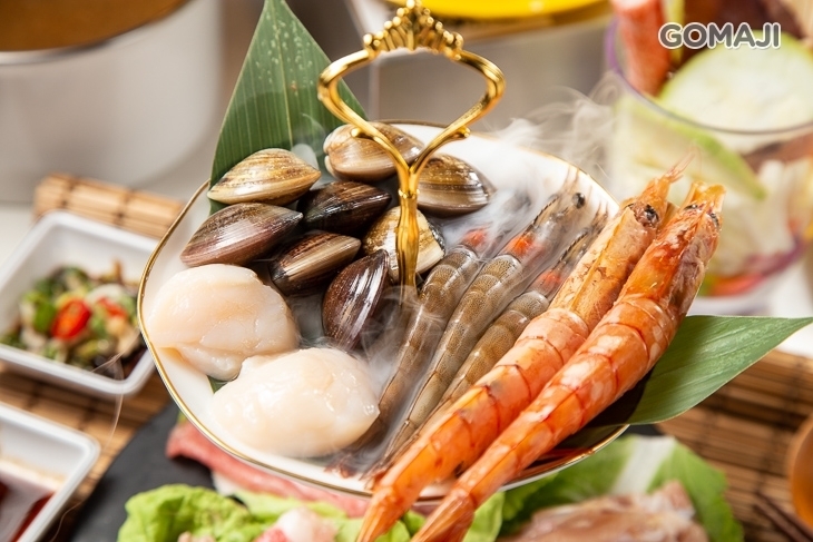 轉8迴轉火鍋吃到飽