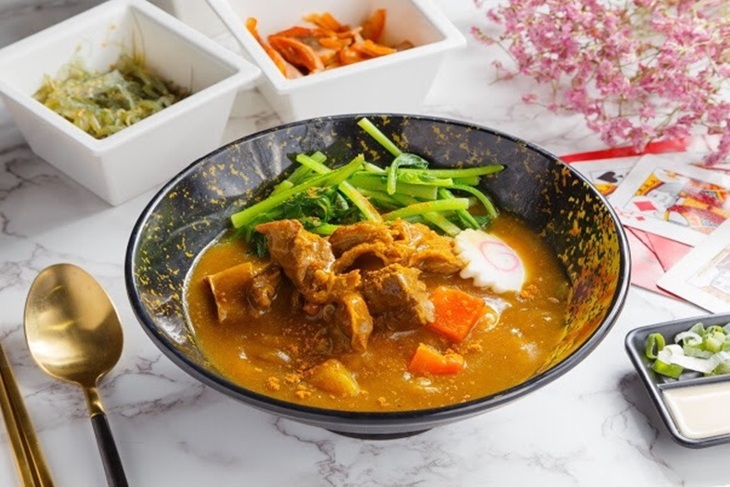 裡面複合式料理