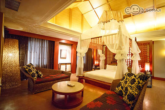 高雄-四季精品汽車旅館