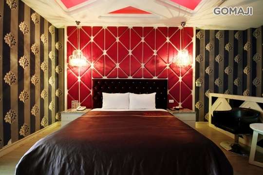 台中-羅馬假期汽車旅館