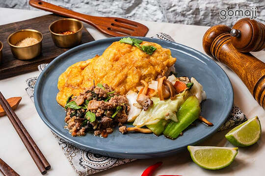 ((Kanokwan老麵攤總店)) 隱藏版料理-雞泰炒