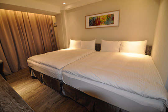 台中一中-愛戀旅店