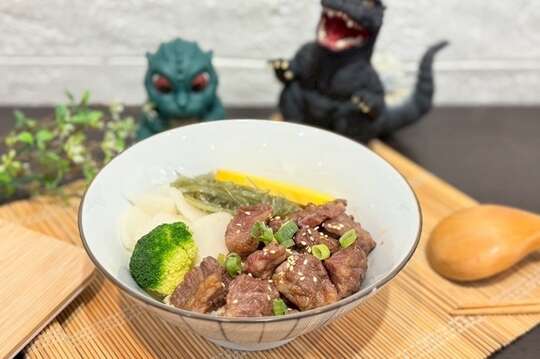 一翻馫鍋燒、炒飯、炒麵、蓋飯