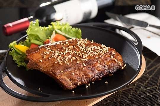 PWF 琴。森林主題餐廳