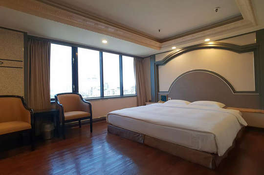 台中火車站-寶華商旅(綠川站前店)