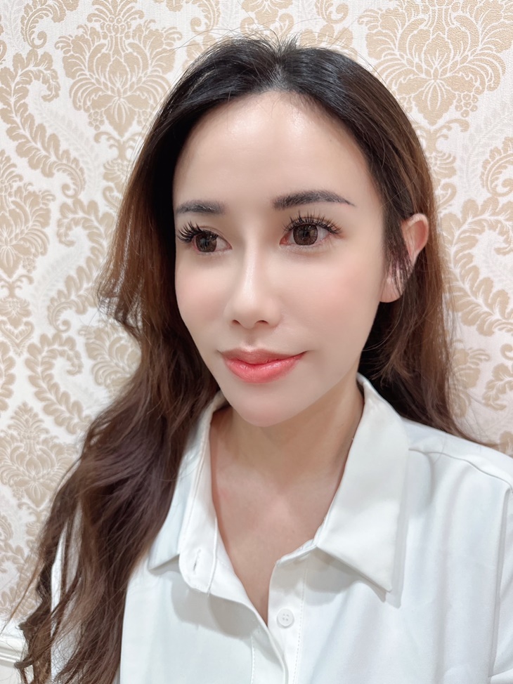 客製化設計輕柔睫毛接到滿