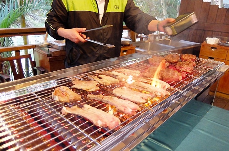 暑假專案！BBQ燒烤自助吧單人晚餐吃到飽