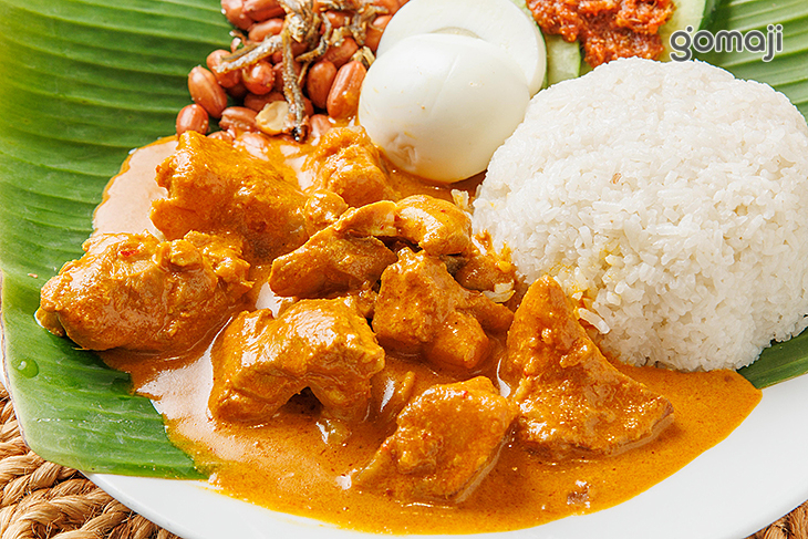 咖哩雞腿椰漿飯 