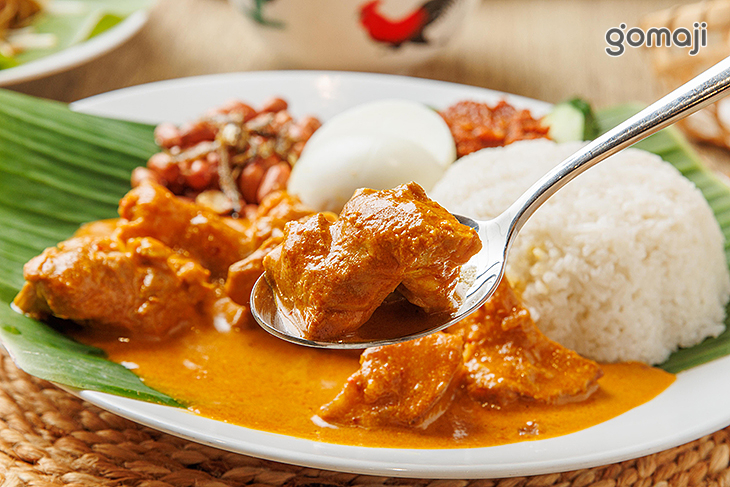 咖哩雞腿椰漿飯 