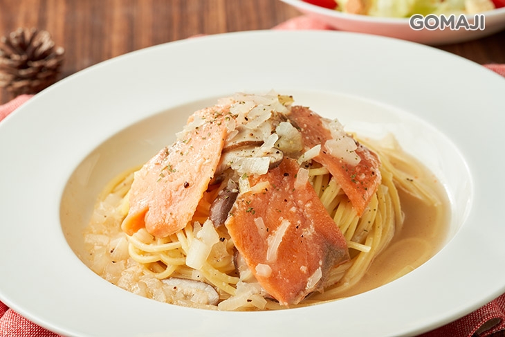 清炒煙燻鮭魚麵