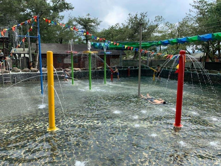 戲水池