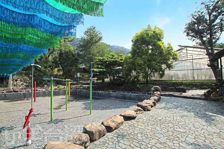 戲水池