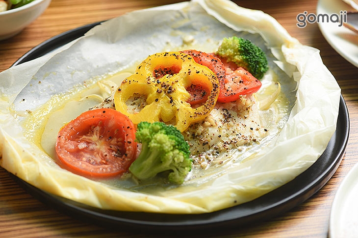 白酒香蒜奶油爐烤紙包魚