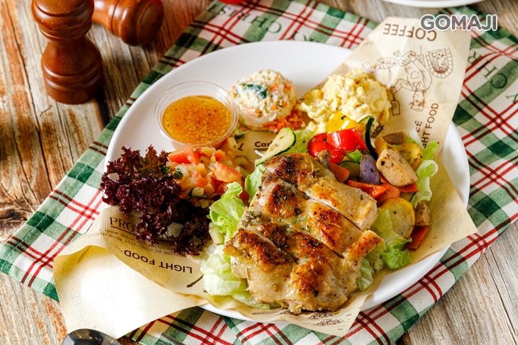 迷迭香雞腿溫莎拉