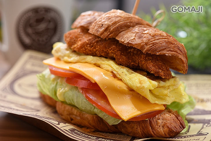 脆皮雞柳可頌餐