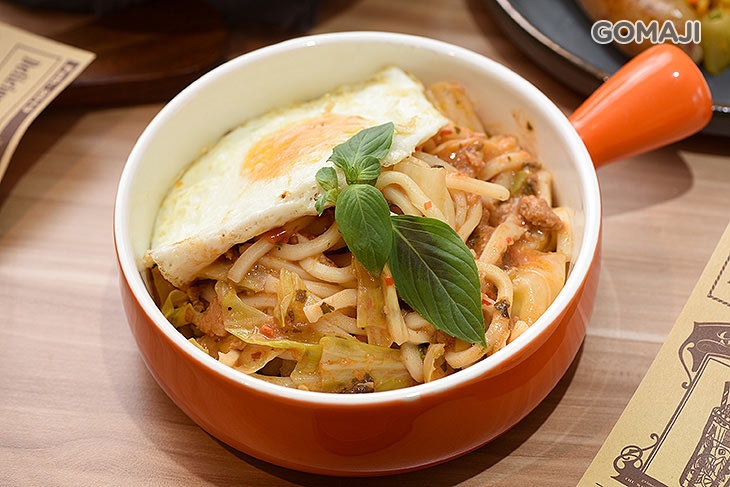 泰式打拋豬醬鐵板小烏龍