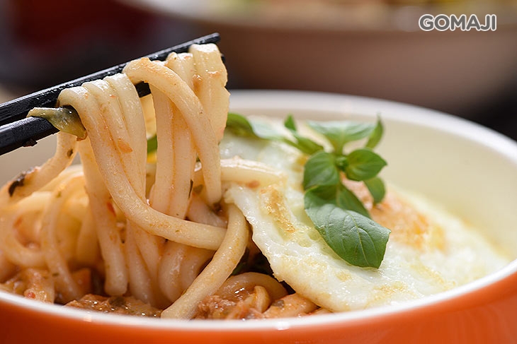 泰式打拋豬醬鐵板小烏龍