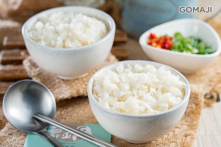 白飯二碗