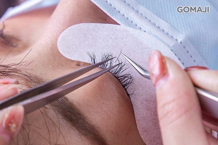 輕盈黑鑽睫毛嫁接