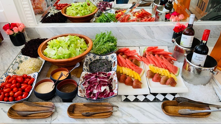 自助式早餐 + 自助式下午茶