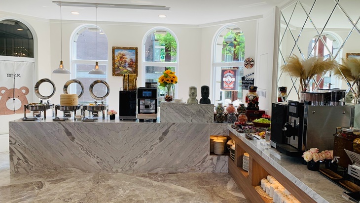 自助式早餐 + 自助式下午茶