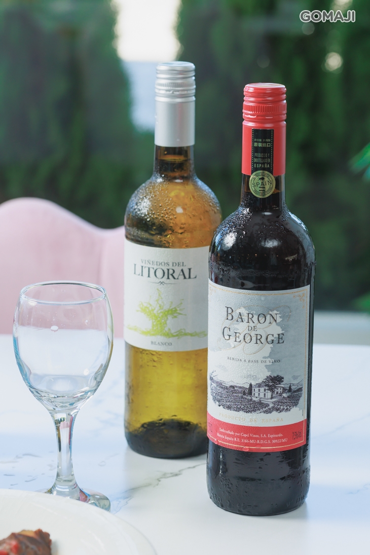 啤酒/紅白酒/汽水(三擇一)