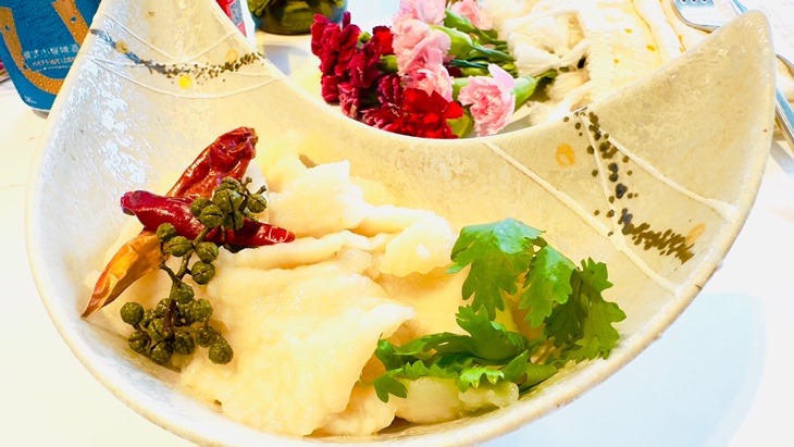 白金酸菜魚大鼎