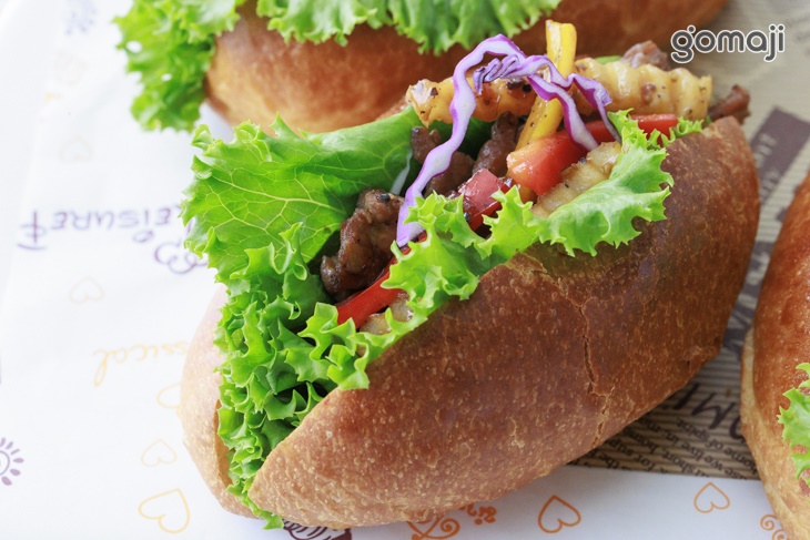 鐵板彩色牛布里歐