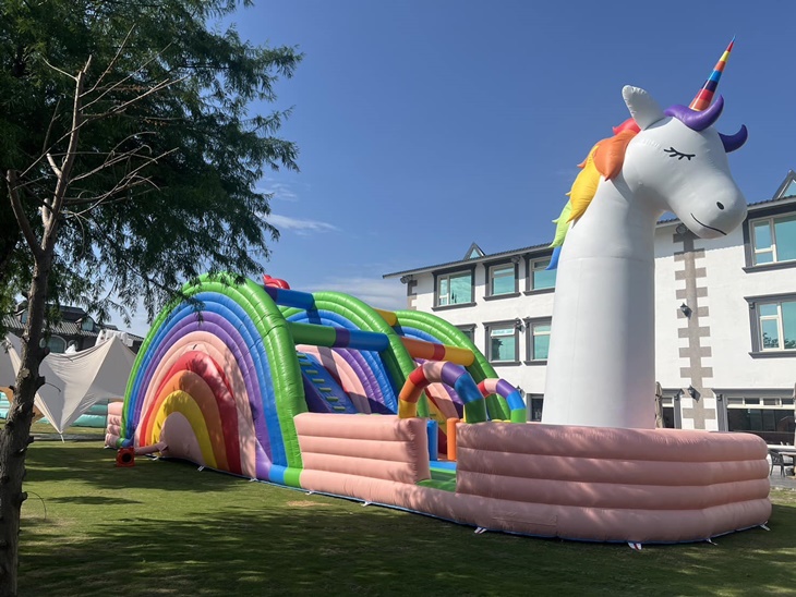 免費氣墊樂園