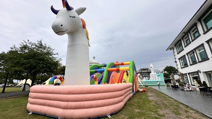 免費氣墊樂園