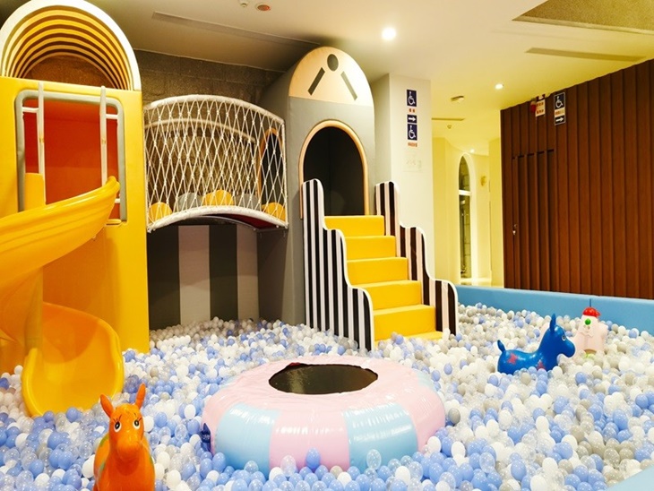 免費氣墊樂園