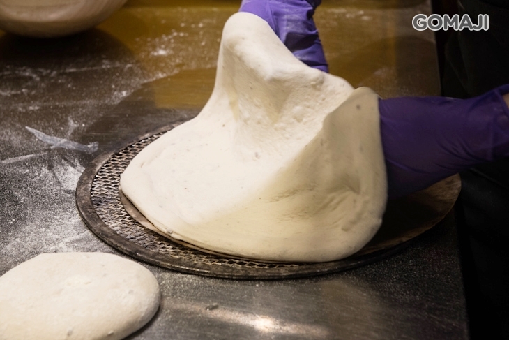 N.V pizza黑火山披薩