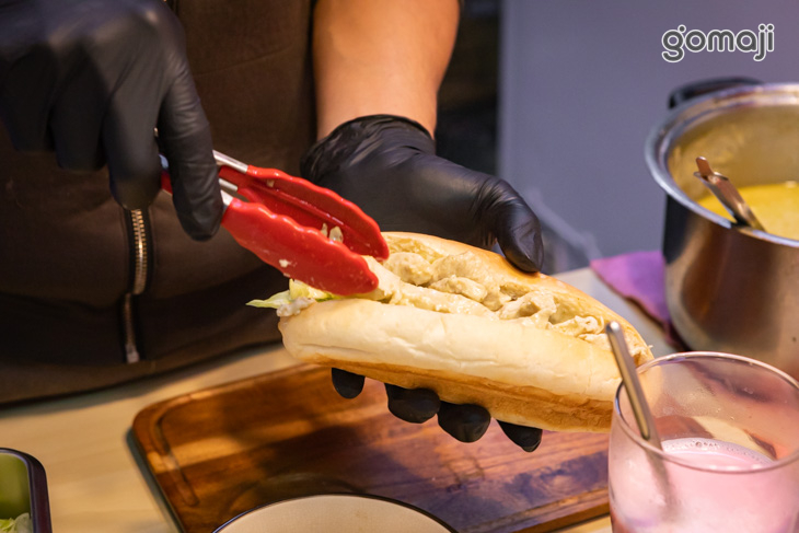 泰堡飽 泰式潛艇堡 打拋豬