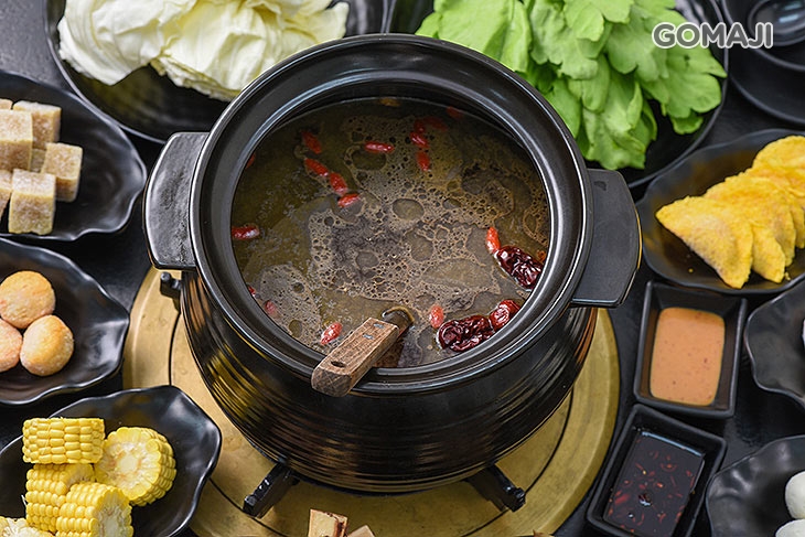 帶皮小羔羊（紅燒羊肉爐）