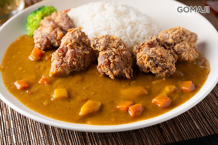  咖哩炸雞飯套餐  