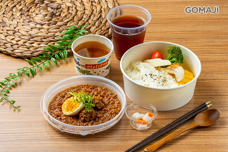 手工揉製豬肉丸肉醬咖哩 