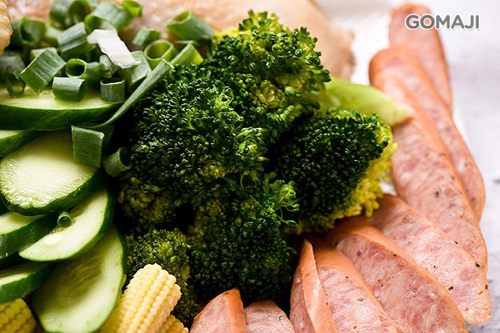 1號餐(半隻+5樣配菜)