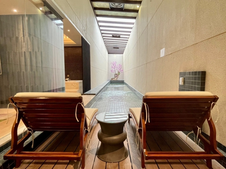 水瓶汽車旅館