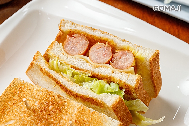 微笑法式黃芥末醬吐司:德式脆腸