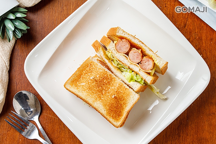 微笑法式黃芥末醬吐司:德式脆腸